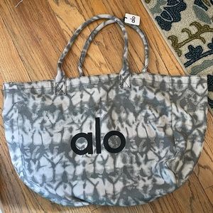 Alo Yoga Shopper Tote